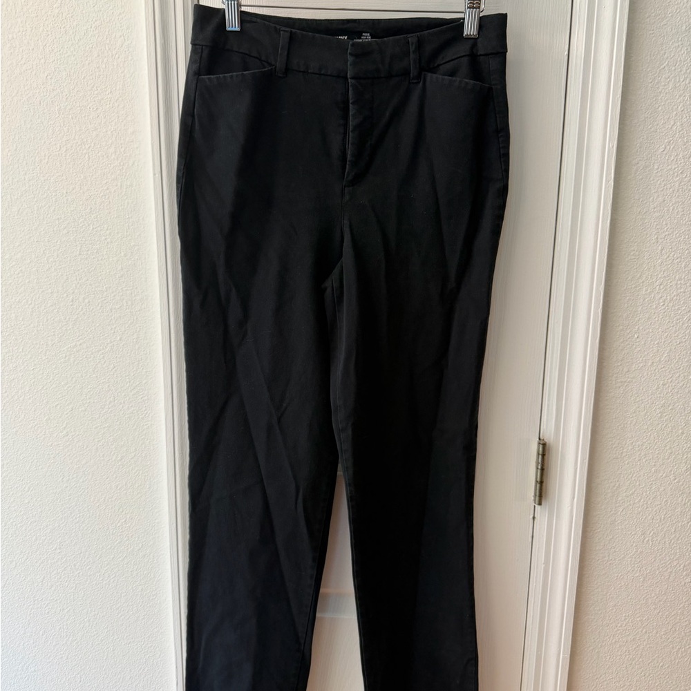 Old Navy Black High-Rise Straight Leg Pixie Pants